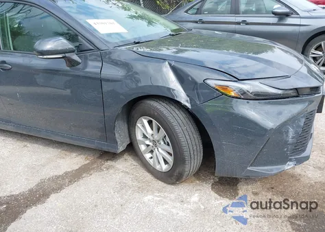 2025 Toyota Camry Le из США, поврежденный, VIN 4T1DAACK2SU114641